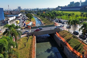 Prefeitura de São Paulo recupera trecho das margens do Rio Aricanduva